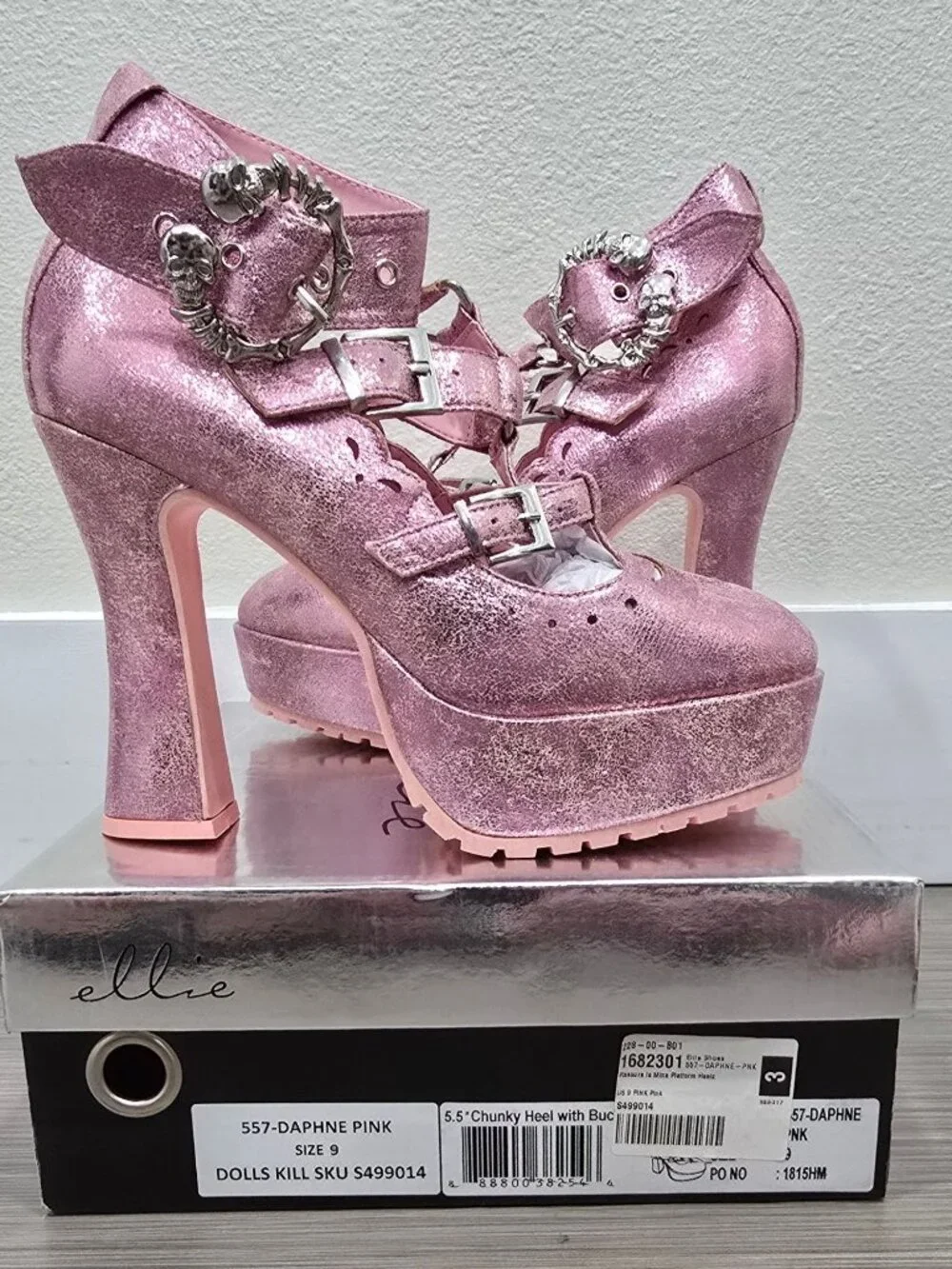 Ellie ✦ DAPHNE Pink Chunky Platform Heels ✦ Metallic Skull Buckle Size 9 NWT